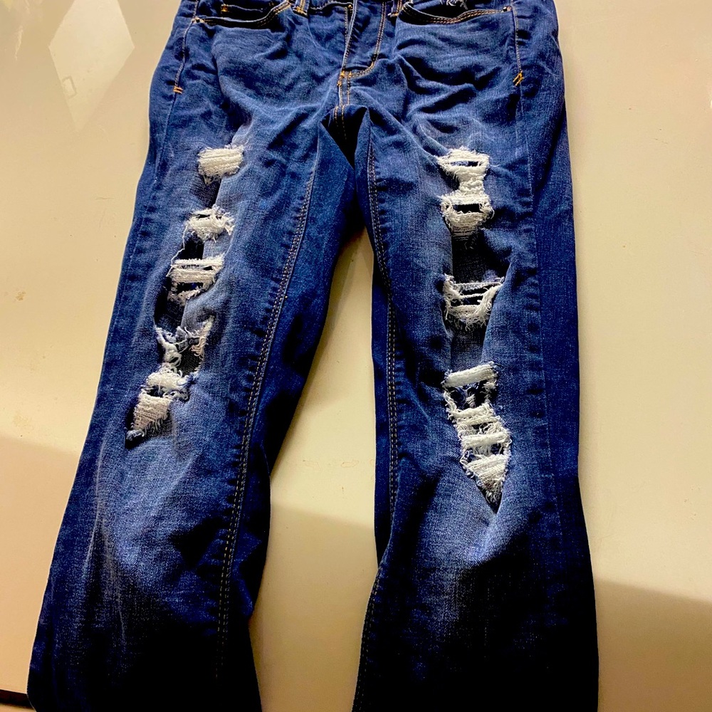 Size 1 Mudd Ripped Front Jeans